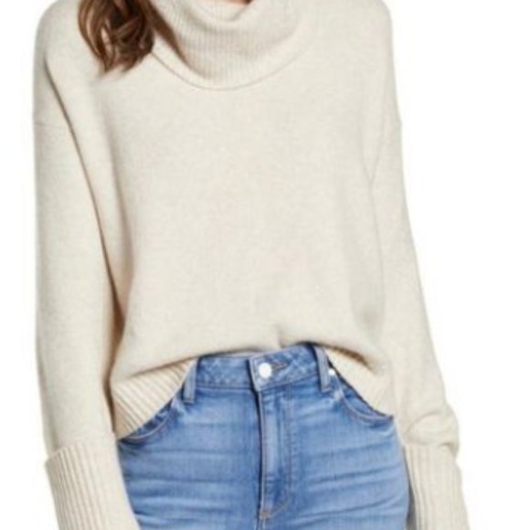 Chelsea28 Tops - Chelsea28 Cowl Neck Sweater In Beige Oatmeal Light Heather, size L